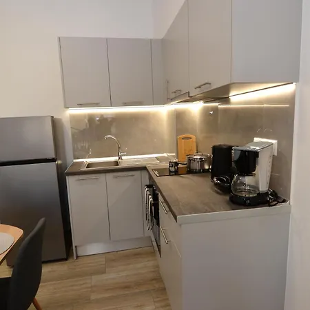 Urban Escape Apartment *